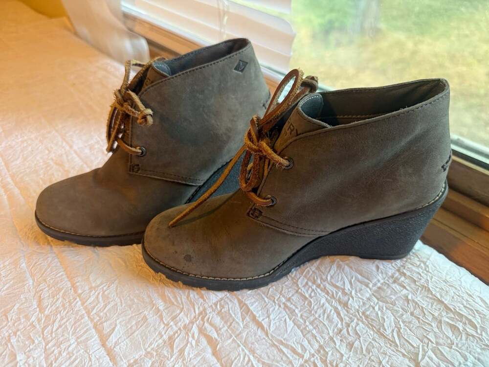 Sperry‎ Women's Celeste Prow Gray Leather Wedge Ankle Boots Size 6.5M